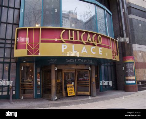 Chicago 700, North Michigan Avenue, IL .